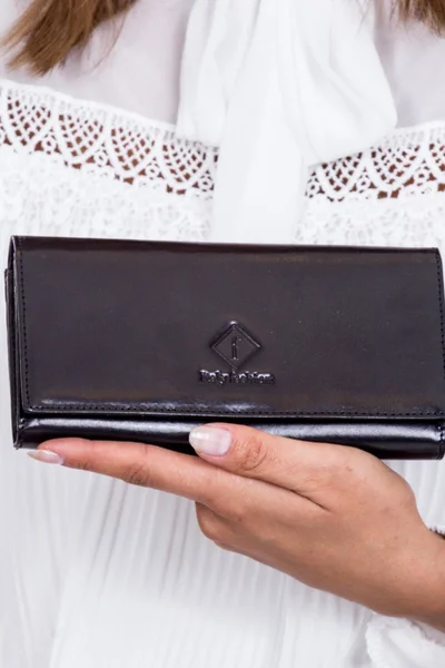 Dámská černá kožená peněženka s háčkem FPrice