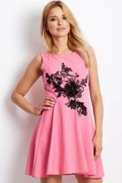 Šaty s růžovou nášivkou FPrice