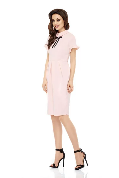 Dámské společenské šaty s límečkem, stužkou a krátkým rukávem dlouhé - Růžová M - Lemoni L