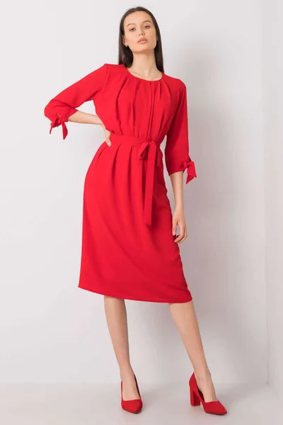 Dámské červené elegantní šaty s opaskem FPrice