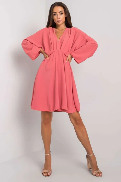 Růžové trojúhelníkové šaty pro dámy od Italy Moda