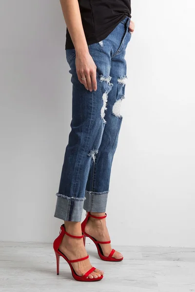 Dámské modré džíny s vyhrnutou nohou FPrice