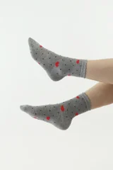 Pohodlné šedé srdíčkové ponožky Moraj