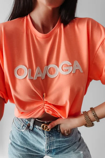 Korálové tričko Ola Voga pro jarní outfity