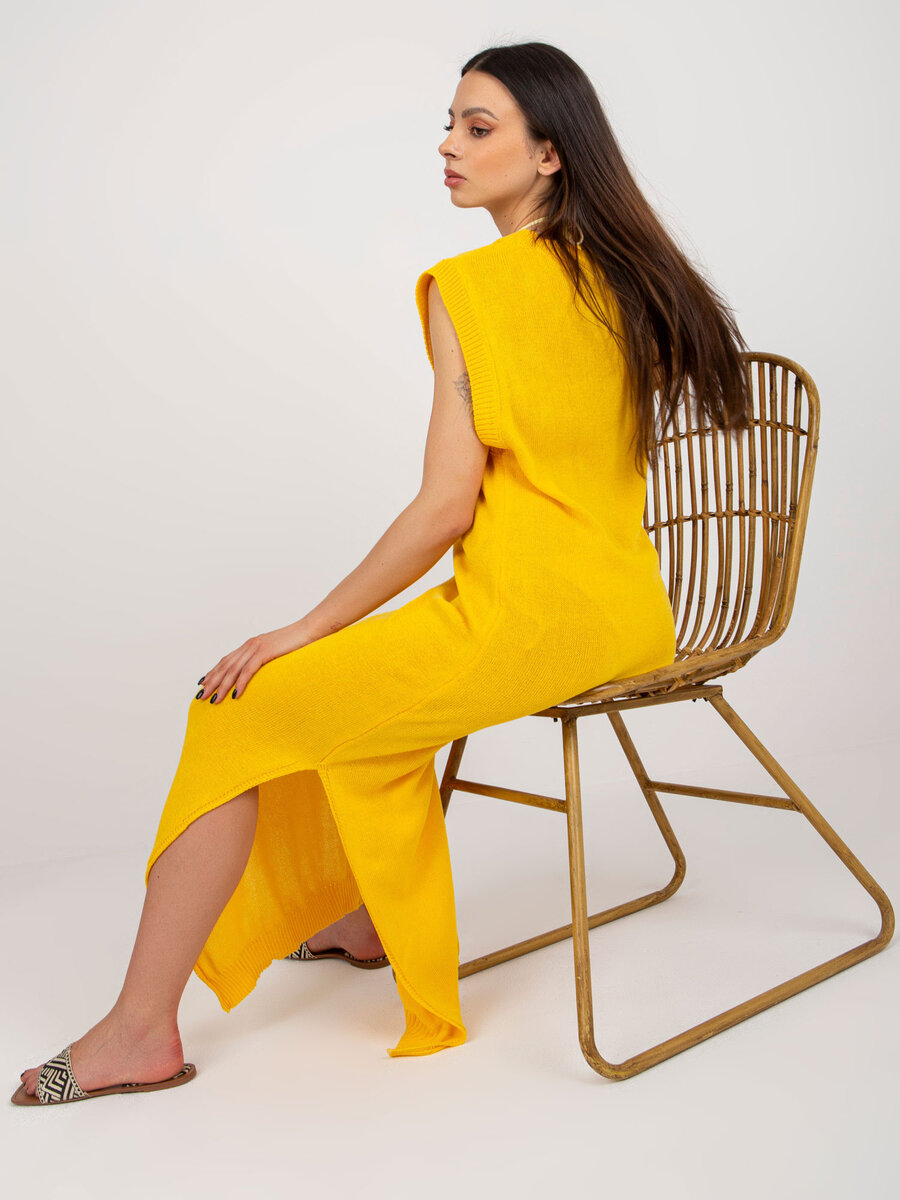 Letní pletené šaty v tmavě žluté barvě, jedna velikost i523_2016103406906