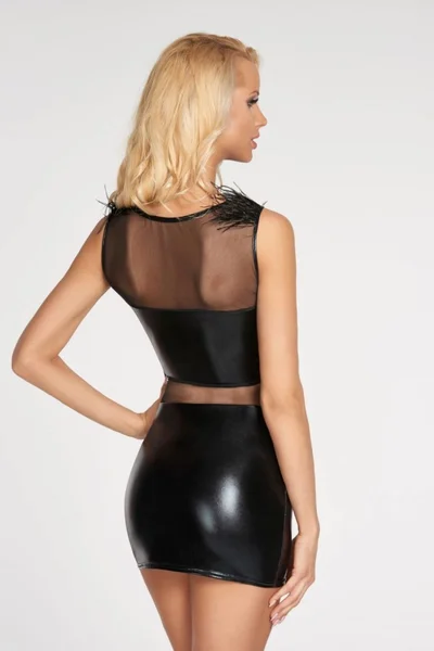 Černé latexové šaty s peřím - Smyslná křivka