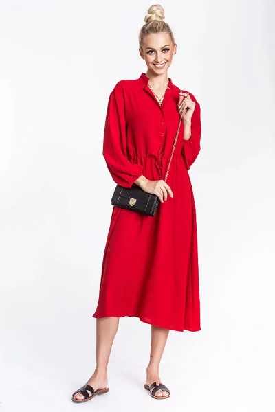 Červené šaty s netopýřími rukávy a volánkem