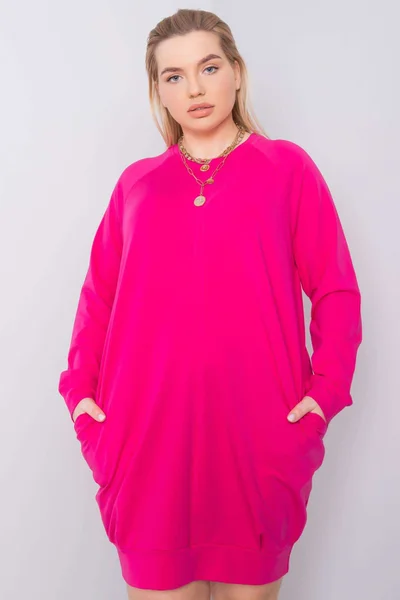 Fuchsiové dámské plus size šaty s kapsami Fashionhunters