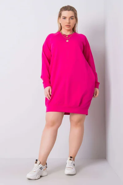 Fuchsiové dámské plus size šaty s kapsami Fashionhunters