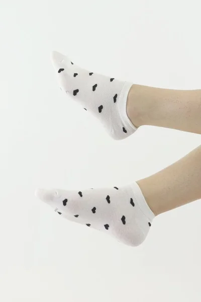 Černobílé srdíčkové kotníkové ponožky - Láska na první pohled