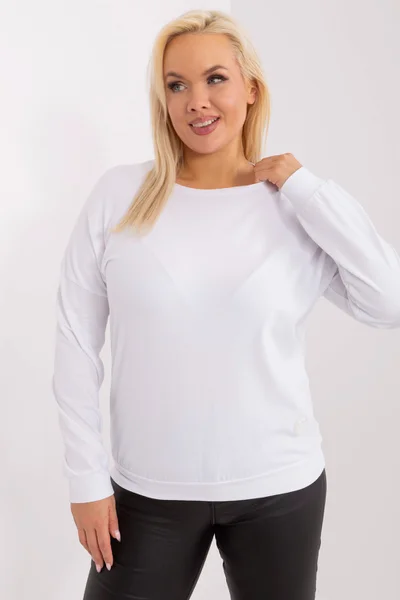 Bílá plus size halenka s kulatým výstřihem Fashionhunters