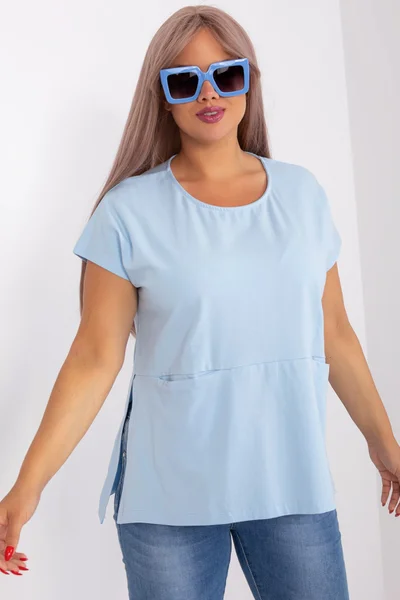 Světle modrá dámská halenka plus size Fashionhunters