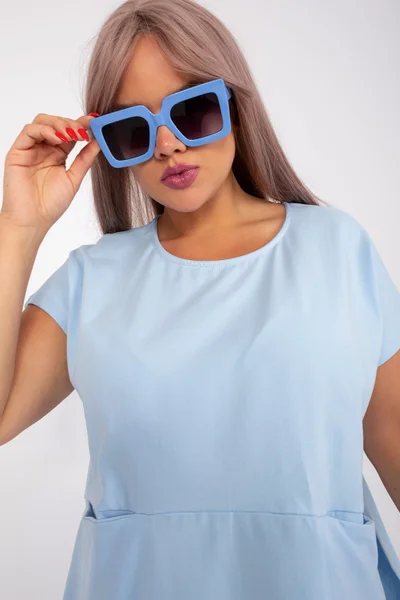 Světle modrá dámská halenka plus size Fashionhunters