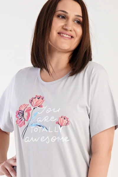 Květinová noční košile s nápisem 'You are totally awesome'