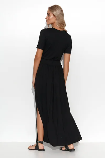 Černé dlouhé šaty s výstřihem - Makadamia Elegance