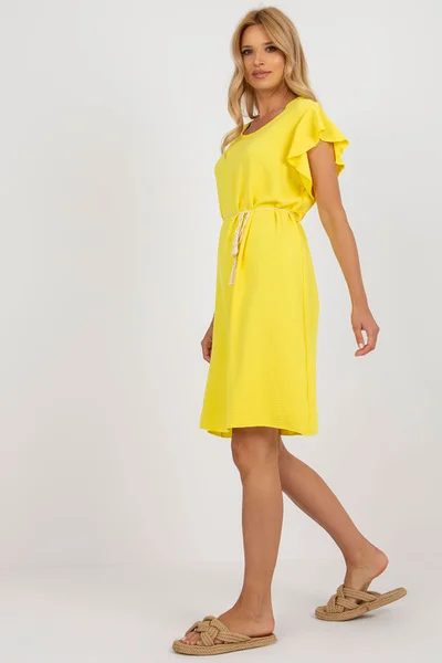 Slunečné žluté krajkové dámské šaty