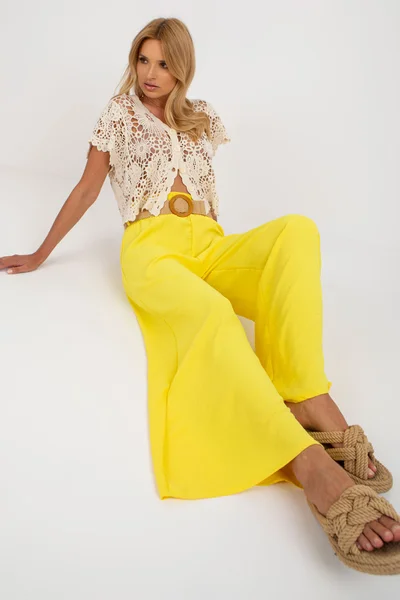 Výrazně žluté dámské kalhoty FPrice s volnými nohavicemi