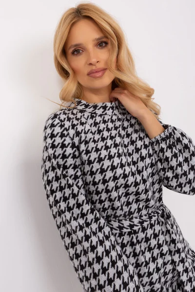 Dámské pletené midi šaty Houndstooth - černobílé Fashionhunters