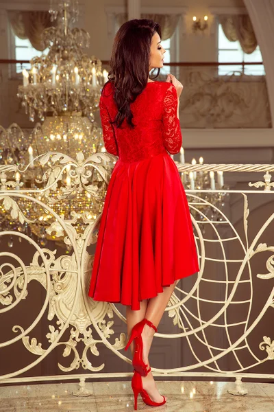 Červené dámské šaty NICOLLE s delším zadním dílem a krajkovým výstřihem 6 model 99188