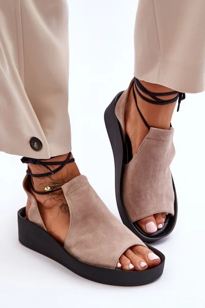 Kůžené platformové sandály Step in style