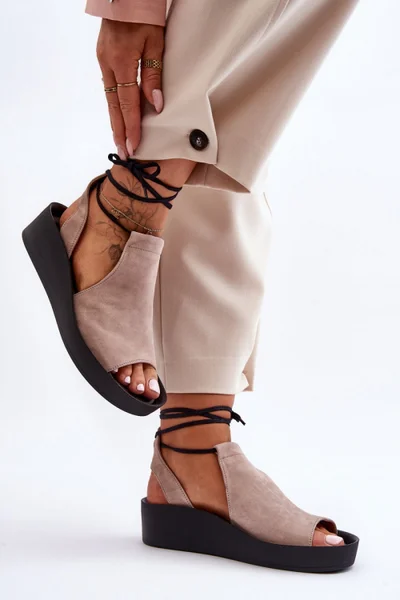 Kůžené platformové sandály Step in style
