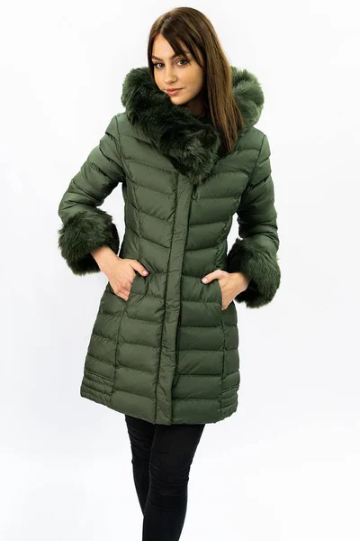 Zimní bunda s kapucí a kožešinou v khaki od SPEED.A