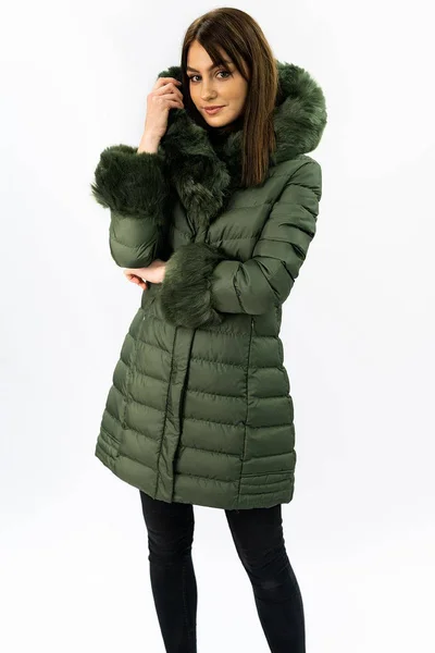 Zimní bunda s kapucí a kožešinou v khaki od SPEED.A