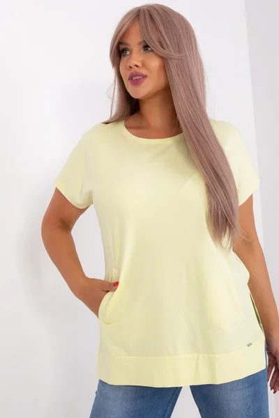 Světle žlutá plus size halenka s kapsami FPrice