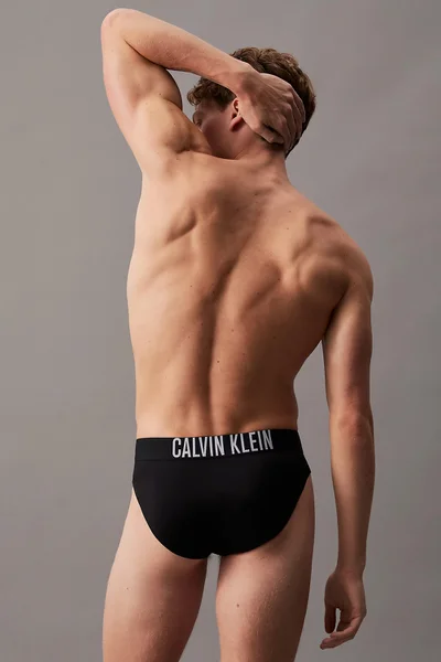 Černé plavky slipy Calvin Klein INTENSE POWER