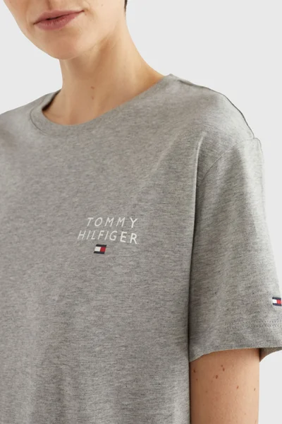 Krátké šaty s tričkovým rukávem - Tommy Hilfiger