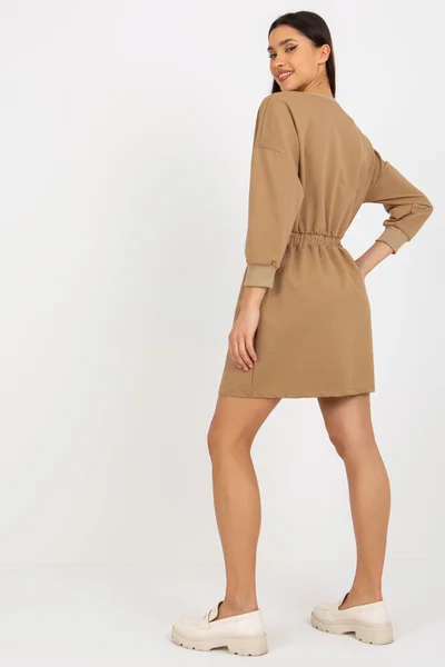 Dámské camel mini šaty s elastickým pasem Fashionhunters