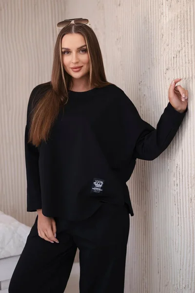 Elegantní černý italský komplet mikina a kalhoty K-Fashion