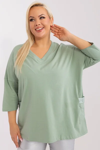 Zelená pistáciová plus size dámská halenka s kapsami