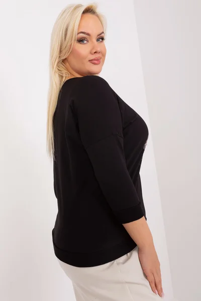 Černá plus size dámská halenka s aplikacemi - Elegantní design