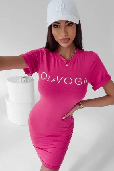 Růžové přiléhavé šaty Ola Voga v přiléhavém střihu