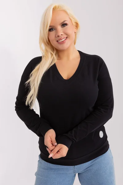 Dámská černá halenka plus size s výstřihem Fashionhunters