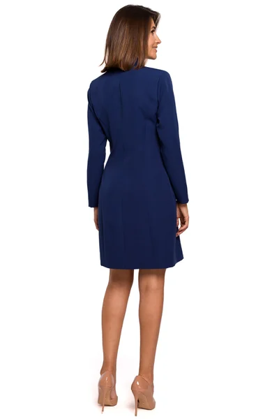 Modrý minimalistický blejzr s dámskými šaty