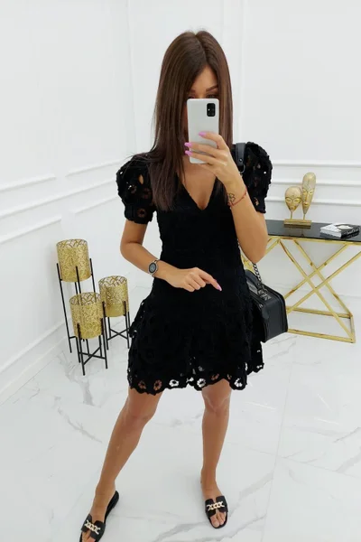 Černé gipurové šaty s volánky - Vittoria Ventini