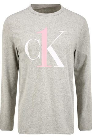 Pánské tričko QT01S PGK šedá - Calvin Klein, šedá L i10_P45640_1:1170_2:90_