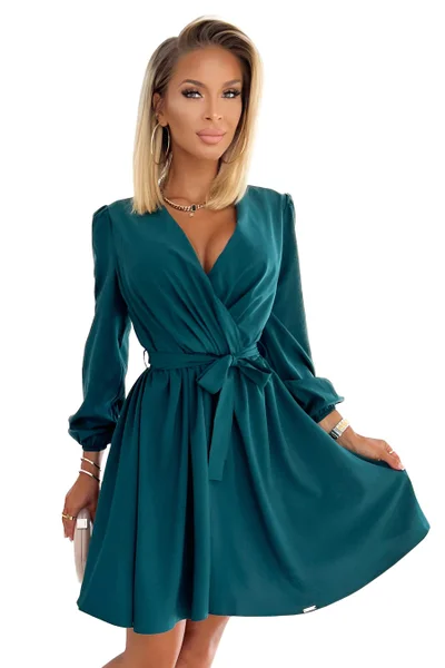 BINDY - Velmi žensky působící dámské šaty v lahvově zelené barvě s dekoltem 109 Numoco
