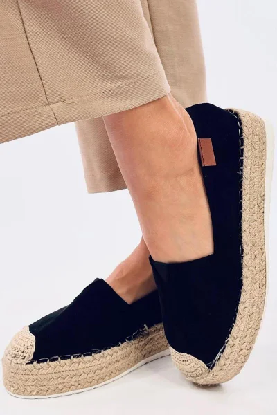 Elegantní eko-semišové espadrily Inello s plátěnou podrážkou