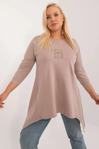 Dámská tmavě béžová oversized halenka s nášivkou Fashionhunters