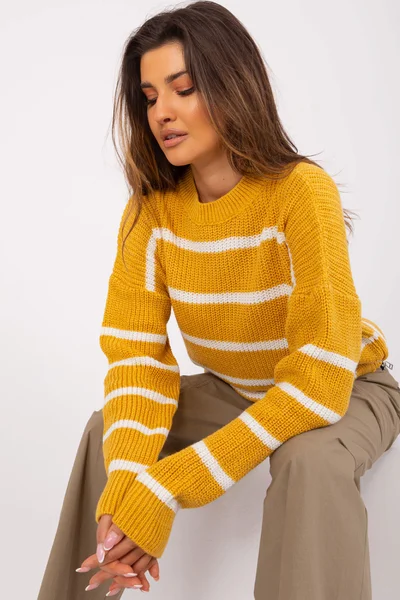Slunečný žlutý oversize svetr