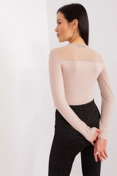 Beige síťovaná dámská halenka s dlouhým rukávem - Elegantní Basic Feel Good