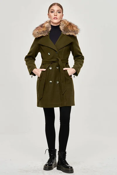 Dámský kabát v khaki barvě s kožešinou 92S6 Ann Gissy