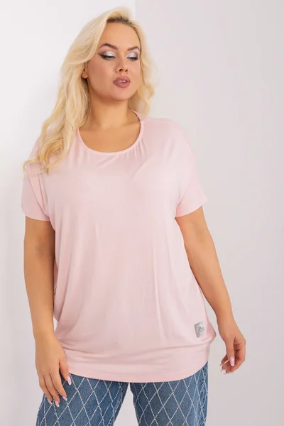 Růžová plus size dámská halenka s nášivkou - Letní návrh FPrice