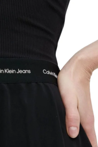 Černé šaty Calvin Klein s kontrastní páska