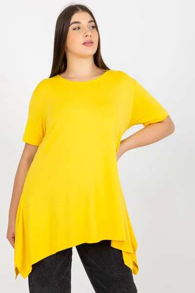 Žlutá dámská halenka plus size s krátkým rukávem Fashionhunters