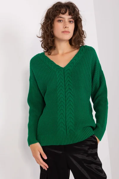 Jemný svetr s texturou pro elegantní ženy