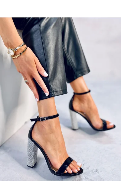 Zářivé zirkonové sandály Inello Glamour